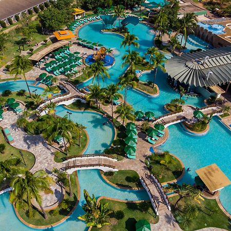 Blue Tree Thermas De Lins Resort Exteriör bild Aerial view of the water park