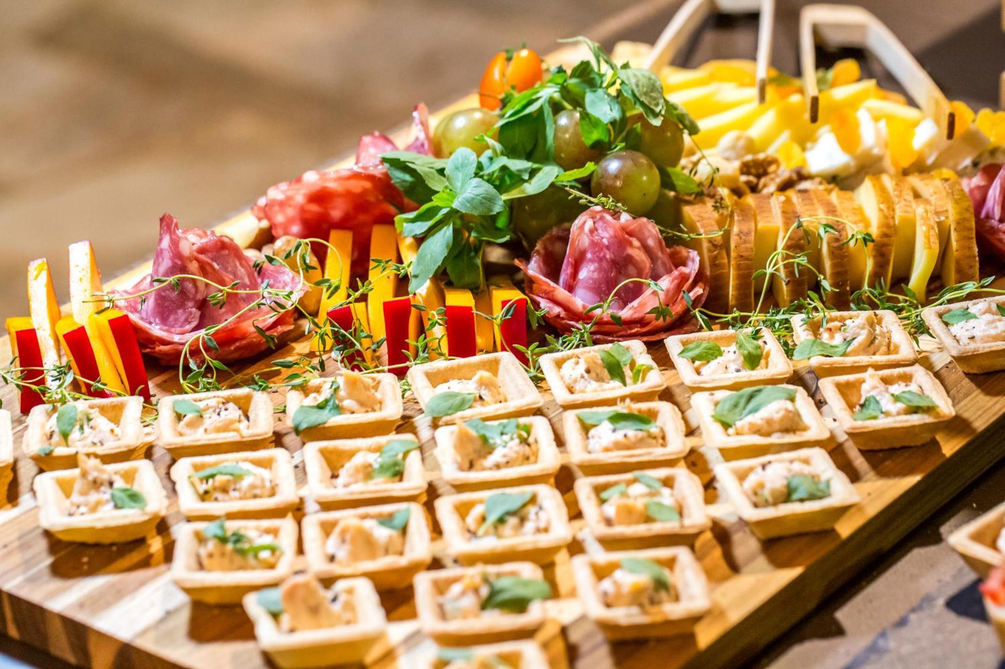 Blue Tree Thermas De Lins Resort Exteriör bild Canapés