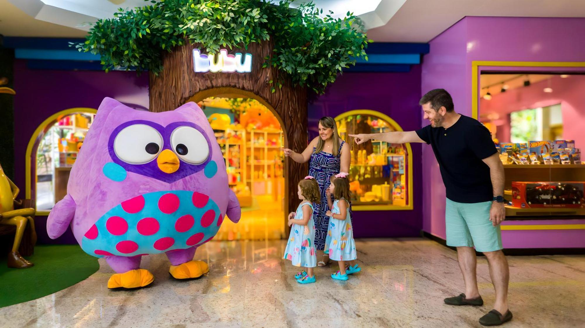 Blue Tree Thermas De Lins Resort Exteriör bild The Owl mascot