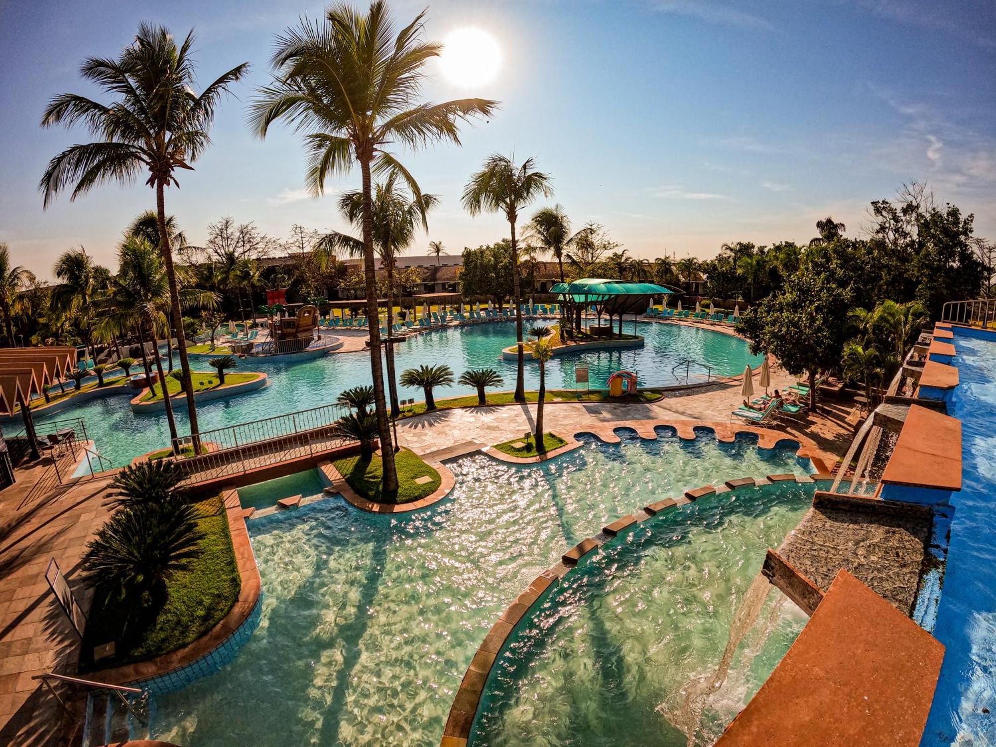 Blue Tree Thermas De Lins Resort Exteriör bild The water park at the Royal Paradise Hotel and Spa