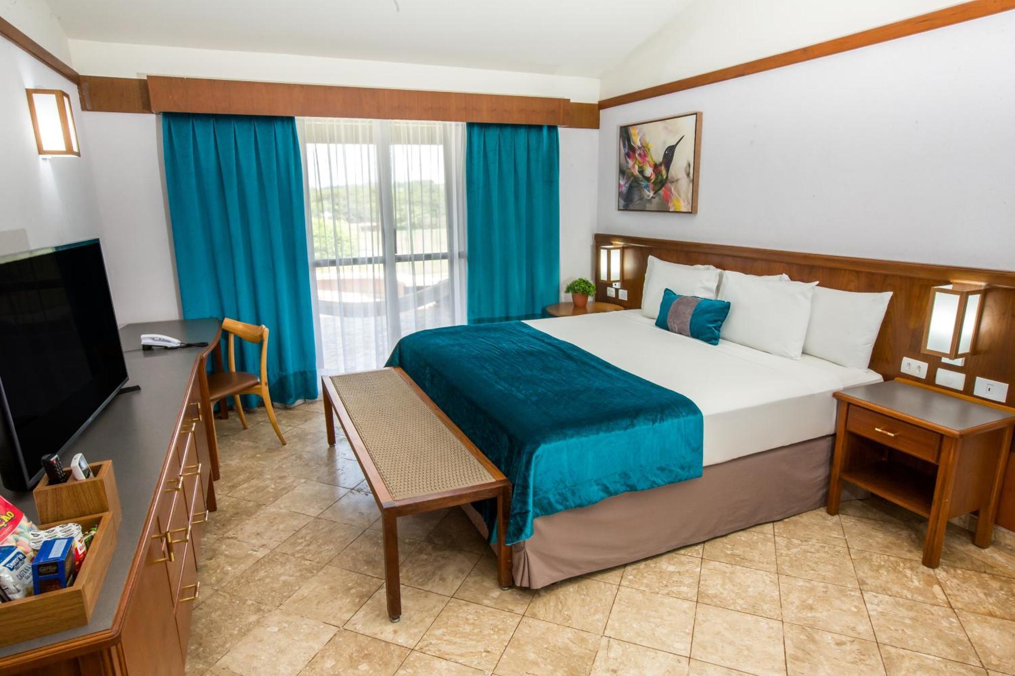 Blue Tree Thermas De Lins Resort Exteriör bild A room at the hotel